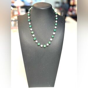 💚💚 Raw Cut Emerald and Pearl Necklace 💚💚